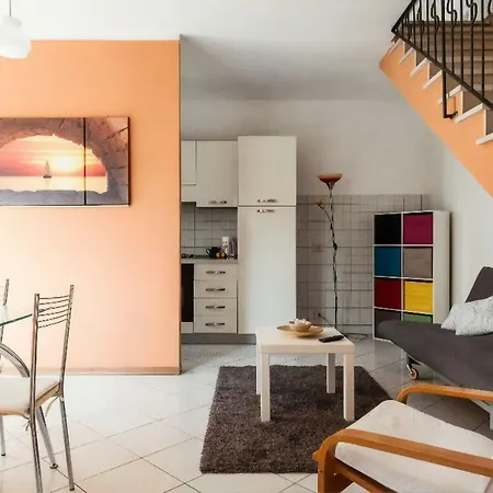 Holiday home La Casina Gialla Independent House - Near The Walls Lucca